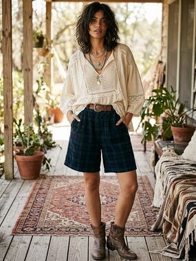 Vintage Plaid High-Waist Relaxed Shorts in Navy & Green